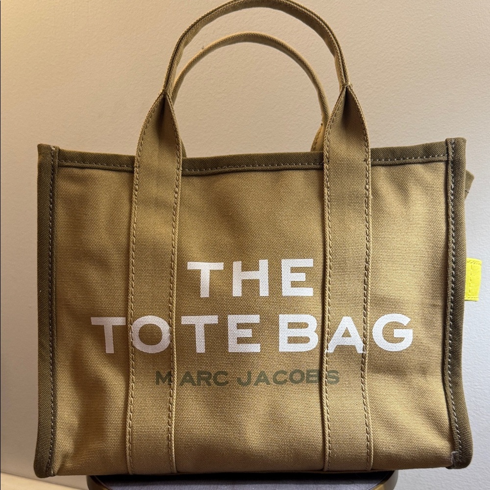 Marc Jacobs The Medium Colorblocked Tote Bag in Slate Green Multi